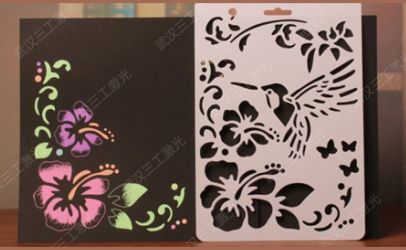 武漢三工激光打標(biāo)機(jī)在塑料繪畫模板鏤空上的應(yīng)用